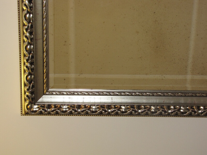 Венецианское зеркало с фацетом в багетной раме